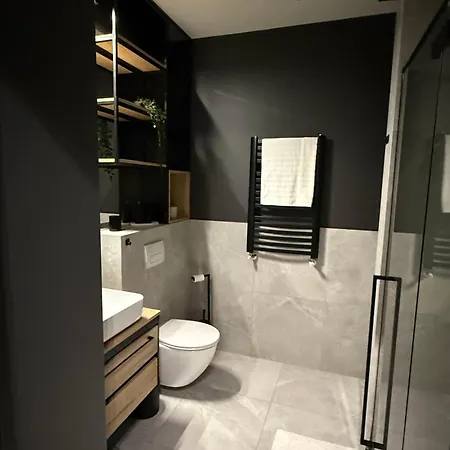 Zloty Wolnosci Fv Air Conditioning Apartman